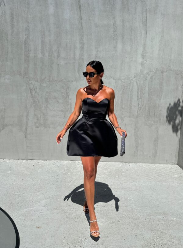 Mala crna elegantna korset haljina sa balon krojem