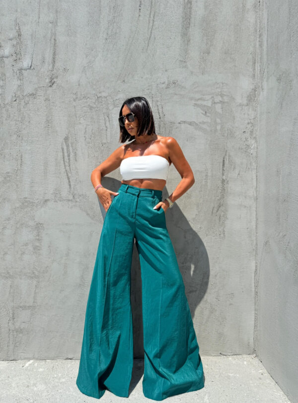 Plavo zelene lepršave zvonaste pantalone visokog struka