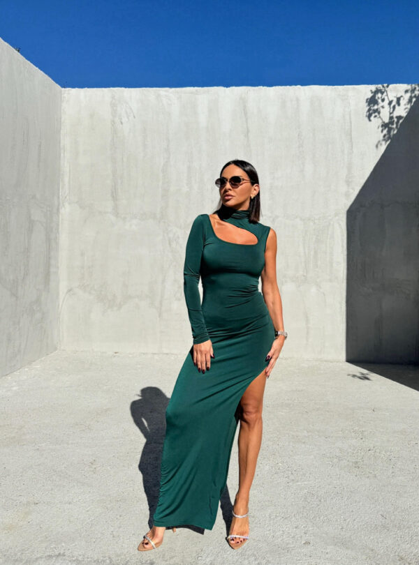Duga petrolej zelena asimetrična haljina sa jednim rukavom i dubokim šlicem sa rasečenim dekolteom i rolka kragnom