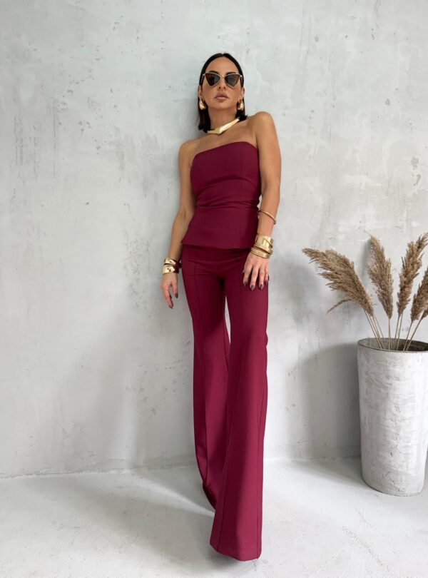 Trendi bordo zvonaste pantalone visokog struka