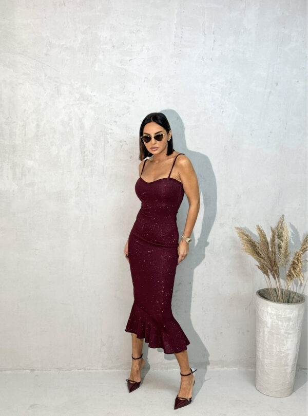 Elegantna bordo svetlucava uska sirena haljina na bretele ispod kolena