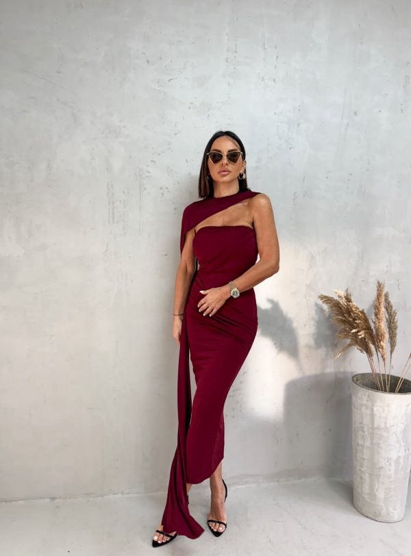 Midi bordo uska haljina od likre bez bretela sa naboranim detaljima i dugim plaštom ispod kolena