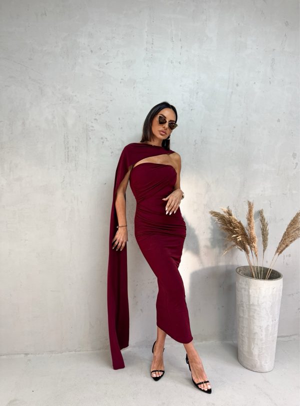 Midi bordo uska haljina od likre bez bretela sa naboranim detaljima i dugim plaštom ispod kolena