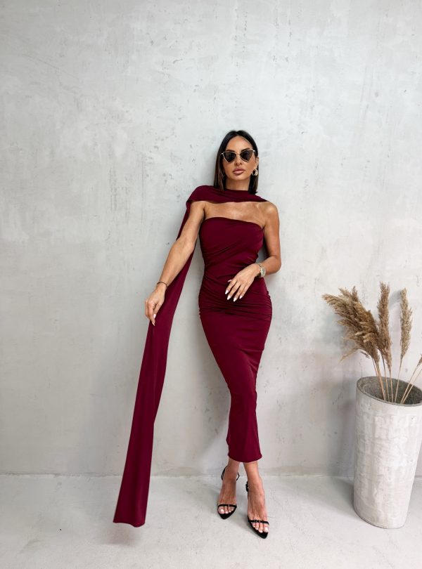 Midi bordo uska haljina od likre bez bretela sa naboranim detaljima i dugim plaštom ispod kolena