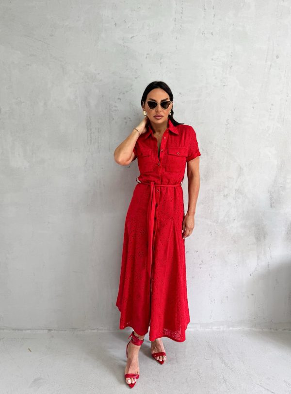 Midi crvena pamučna boho haljina na kopčanje sa kratkim rukavima i vezenim detaljima sa pojasom