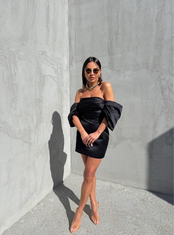 Mala crna elegantna korset haljina sa spuštenim širokim rukavima