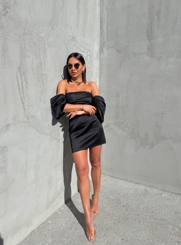 Mala crna elegantna korset haljina sa spuštenim širokim rukavima