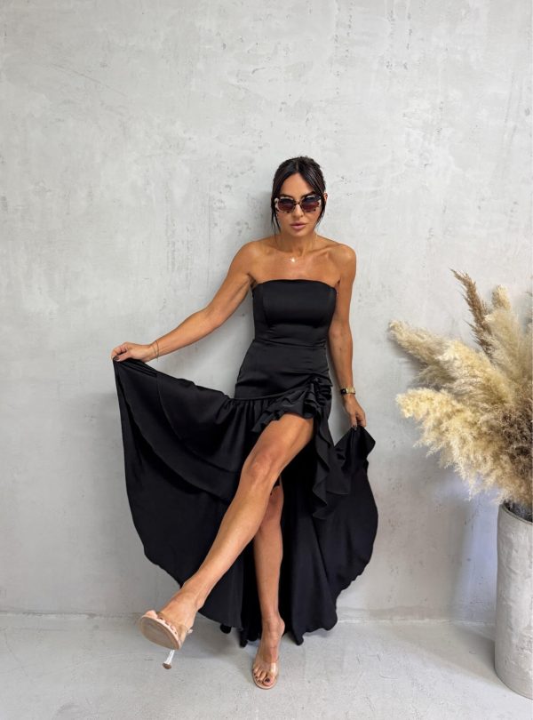 Crna satenska korset haljina sa dubokim šlicem i faltama u flamenko stilu