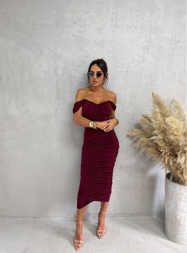 Midi bordo elegantna haljina naboranog materijala sa srce dekolteom i debljim ležernim bretelama