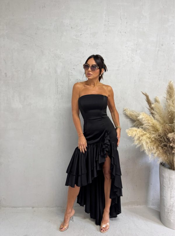 Crna satenska korset haljina sa dubokim šlicem i faltama u flamenko stilu