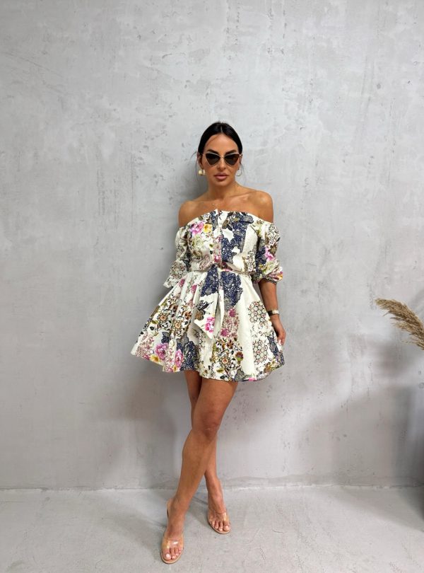 Mini cvetna strukirana haljina A kroja sa otkrivenim ramenima, košulja kopčanjem, pojasom i skrivenim džepovima