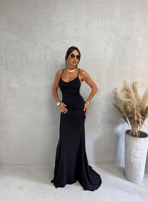 Duga uska crna elegantna haljina otvorenih leđa sa tankim bretelama
