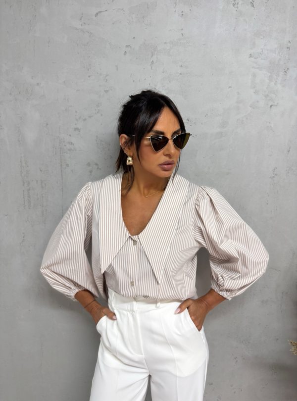 Prugasta braon košulja balon naglašenih rukava sa duboko naglašenom trendi kragnom