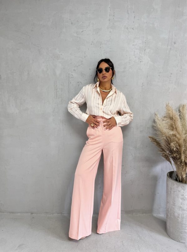 Zvonaste pantalone visokog struka u pastelnoj roze boji kosih džepova sa skrivenim rajsferšlusom