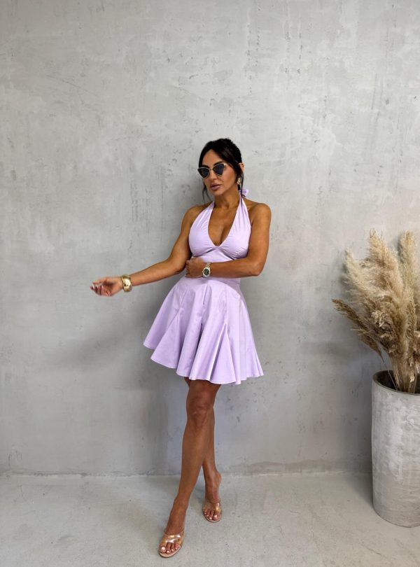 Mini lila romantična lepršava strukirana haljina na vezivanje oko vrata i korset vezivanjem na leđima nijanse lavande i sa džepovima