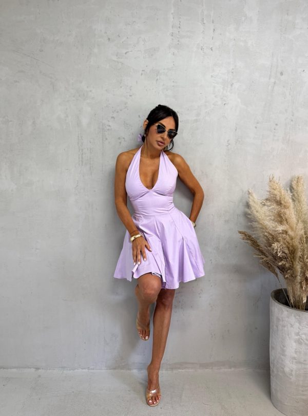 Mini lila romantična lepršava strukirana haljina na vezivanje oko vrata i korset vezivanjem na leđima nijanse lavande i sa džepovima