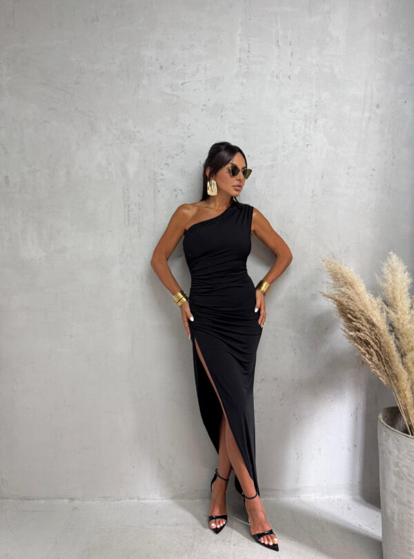 Asimetrična crna duga haljina na jedno rame od likre sa dubokim šlicem