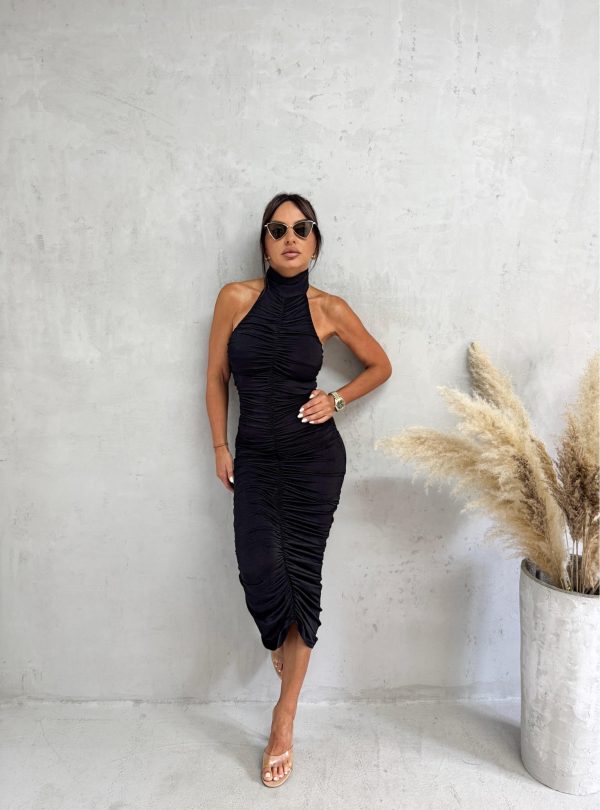 Uska crna midi haljina sa rolka kragnom naborane teksture i otvorenih leđa