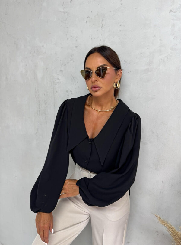 Crna košulja dugih balon rukava naglašene kragne