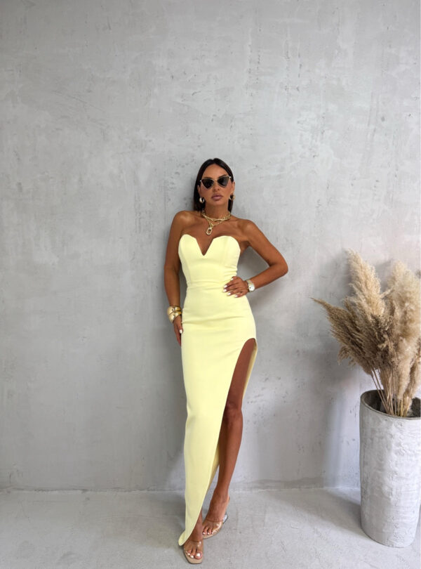 Puter pastelna žuta elegantna asimetrična korset haljina srcolikog dekoltea i dubokog šlica