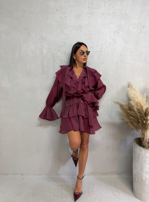 Mini lepršava ljubičasta haljina bogata karnerima dugih rukava