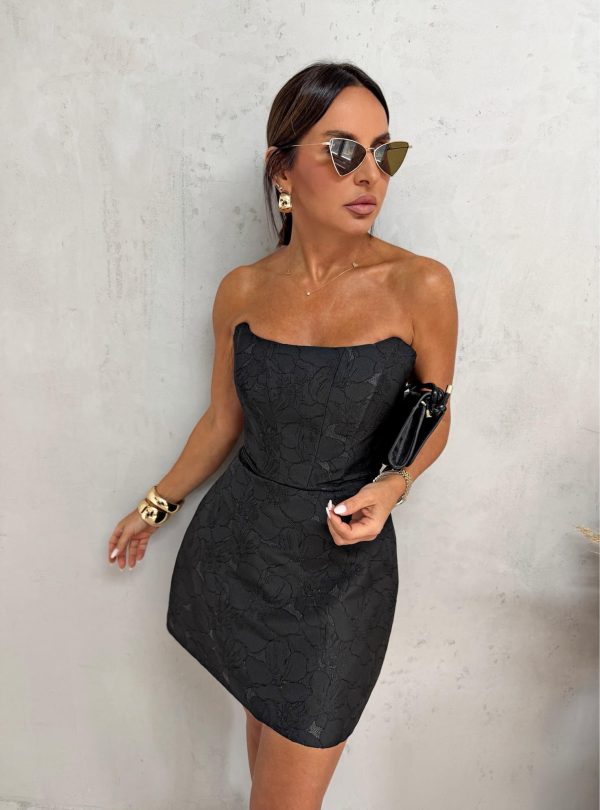 Mala crna elegantna korset haljina od brokata sa vezenim detaljima