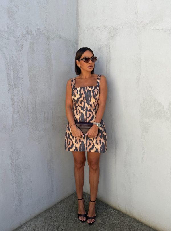 Mini elegantna haljina ravnog kroja animal životinjskog printa, četvrtastog dekoltea i dekorativnog otvora na leđima