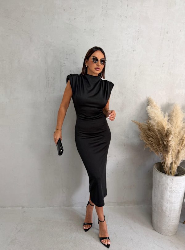 Midi crna uska haljina sa naglašenim ramenima