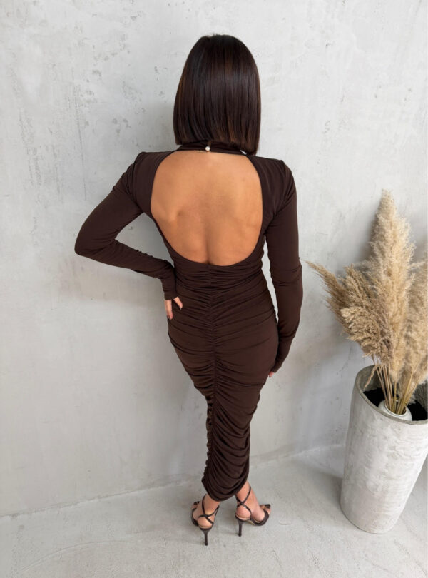 Midi braon nabrana haljina dugih rukava rolka kragne i otvorenih leđa