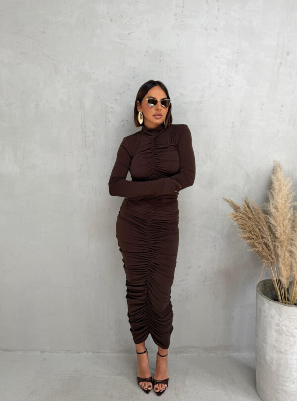 Midi braon nabrana haljina dugih rukava rolka kragne i otvorenih leđa
