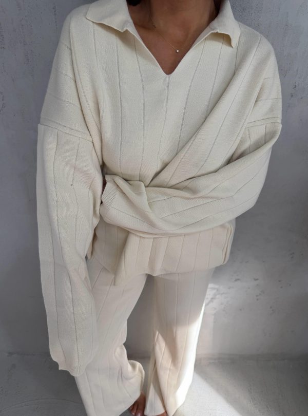 Prugasti bež komplet od trikotaže