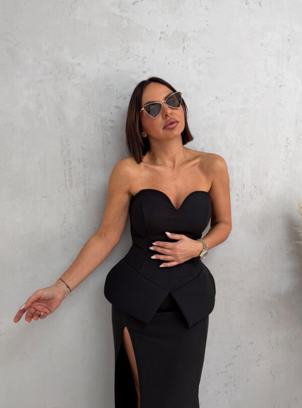 Crni peplum korset sa srce dokolteom