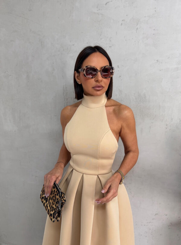 Midi elegantna bež haljina A kroja sa halter izrezom i rolkom