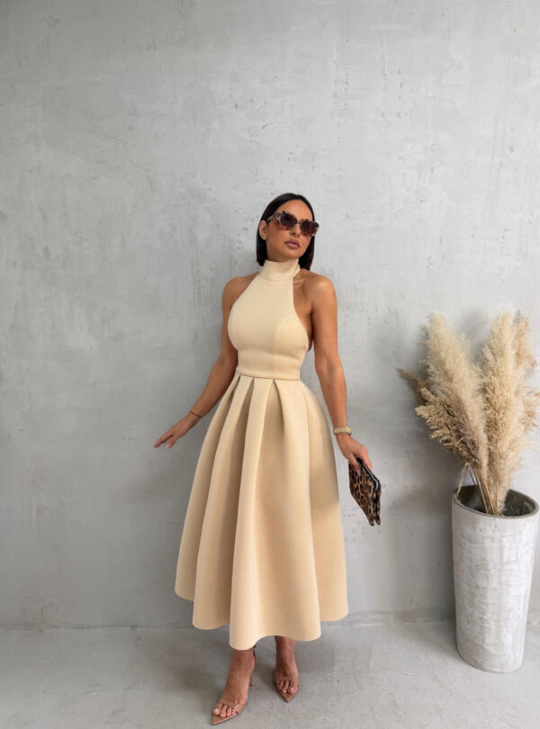 Midi elegantna bež haljina A kroja sa halter izrezom i rolkom