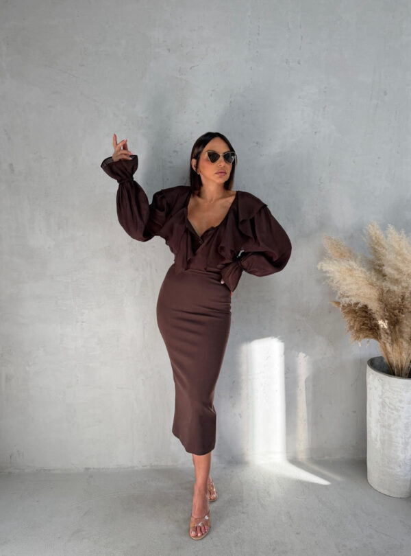 Braon bluza dugih rukava bogata karnerima sa V izrezom