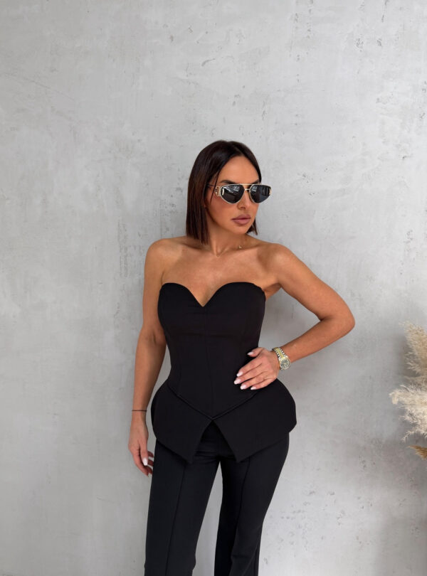 Crni peplum korset sa srce dokolteom