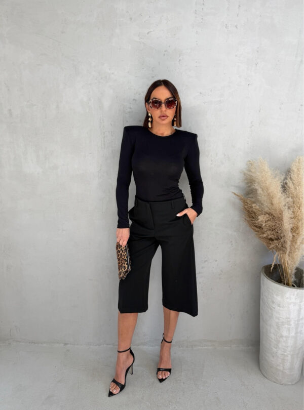 Crna basic bluza dugih rukava sa naramenicama od tanke viskoze sa elastinom