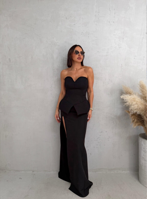 Crni peplum korset sa srce dokolteom