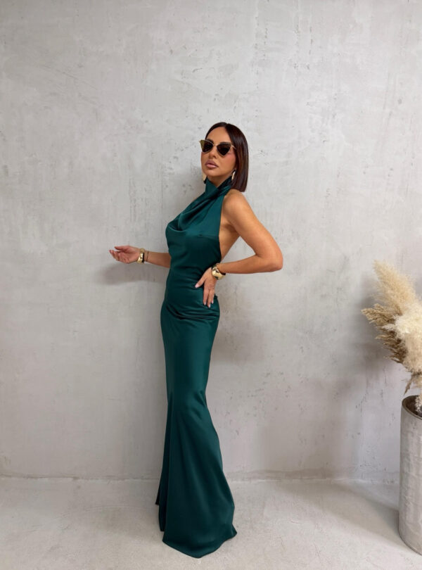 Duga petrolej zelena satenska elegantna haljina otvorenih leđa i nabranog dekoltea