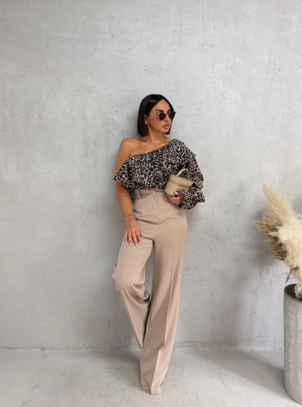 Nude krem zvonaste pantalone visokog struka kosih džepova sa skrivenim rajsferšlusom