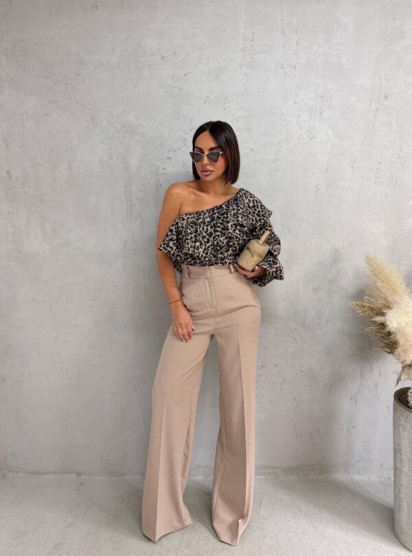 Nude krem zvonaste pantalone visokog struka kosih džepova sa skrivenim rajsferšlusom