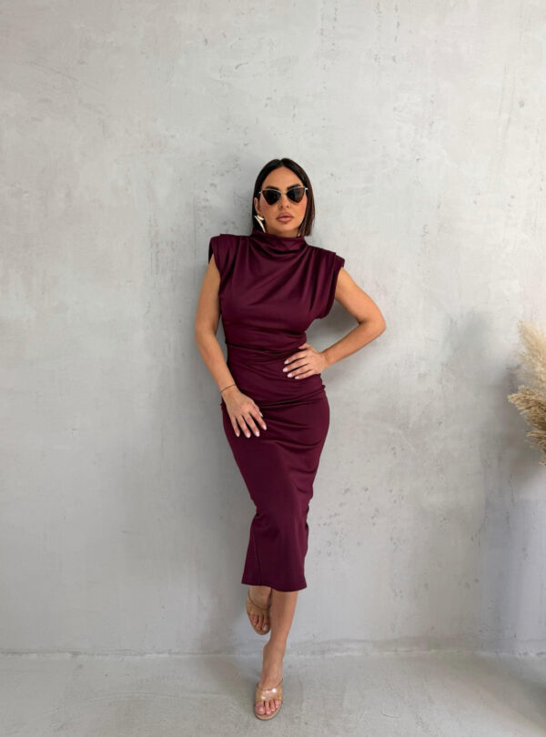 Midi bordo uska haljina sa naglašenim ramenima
