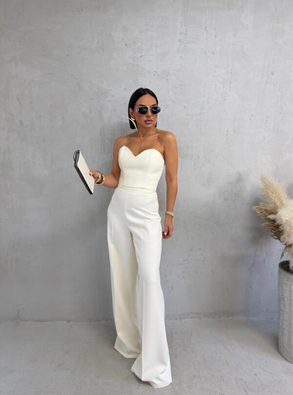 Bele zvonaste pantalone visokog struka