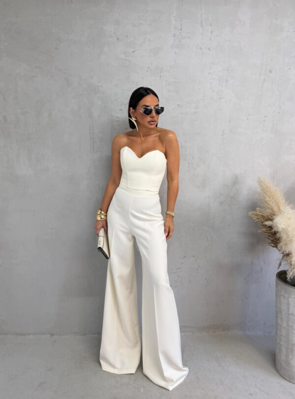 Bele zvonaste pantalone visokog struka