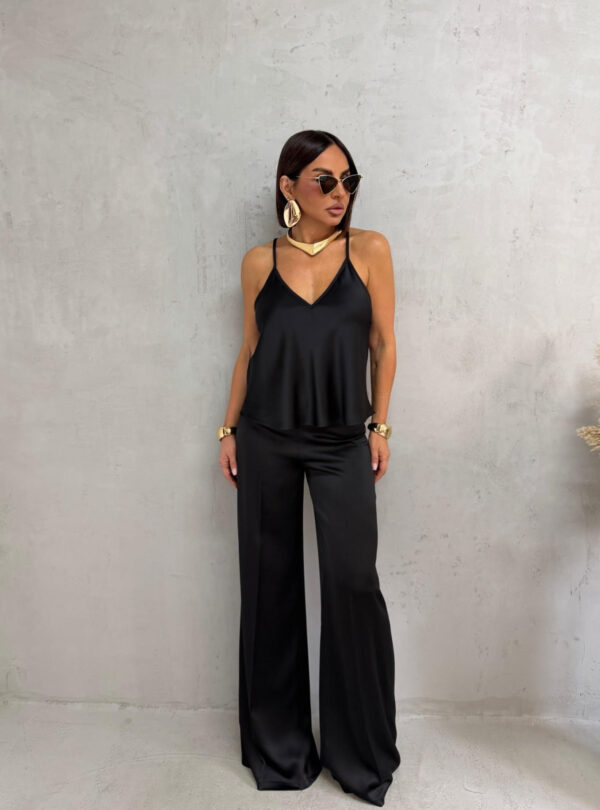 Basic crna satenska bluza na bretele