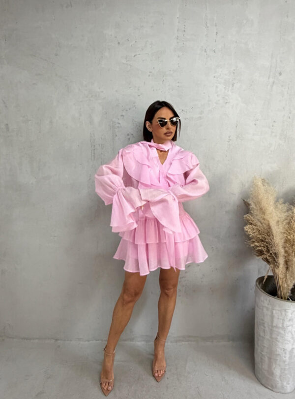 Mini lepršava roze haljina bogata karnerima dugih rukava