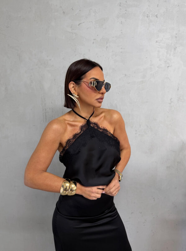 Crna elegantna bluza sa čipkom bez rukava sa halter dekolteom