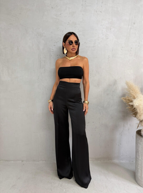 Crne satenske zvonaste pantalone visokog struka