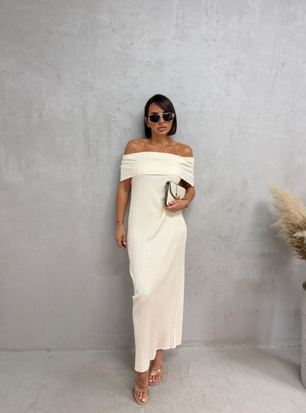 Basic bela uska duga haljina od rebraste trikotaže sa spuštenim ramenima
