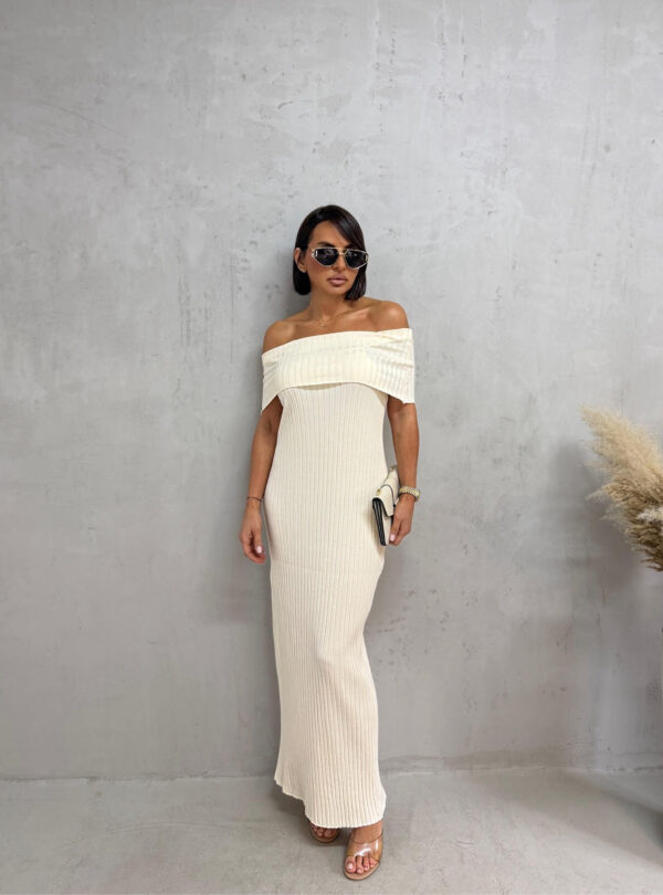 Basic bela uska duga haljina od rebraste trikotaže sa spuštenim ramenima